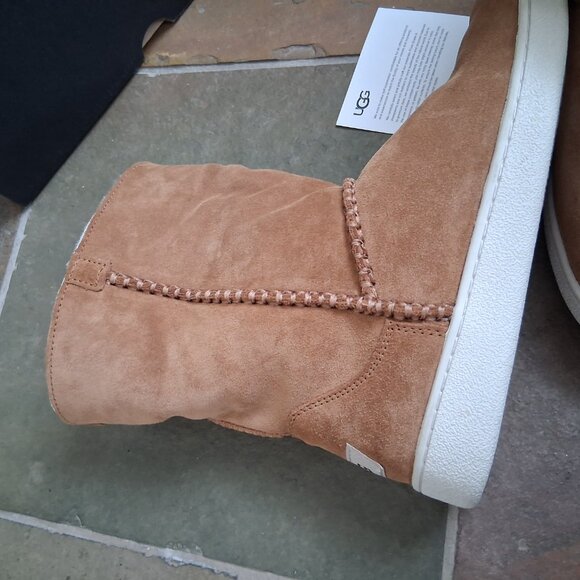 UGG Mika Classic Boot - Picture 8 of 8